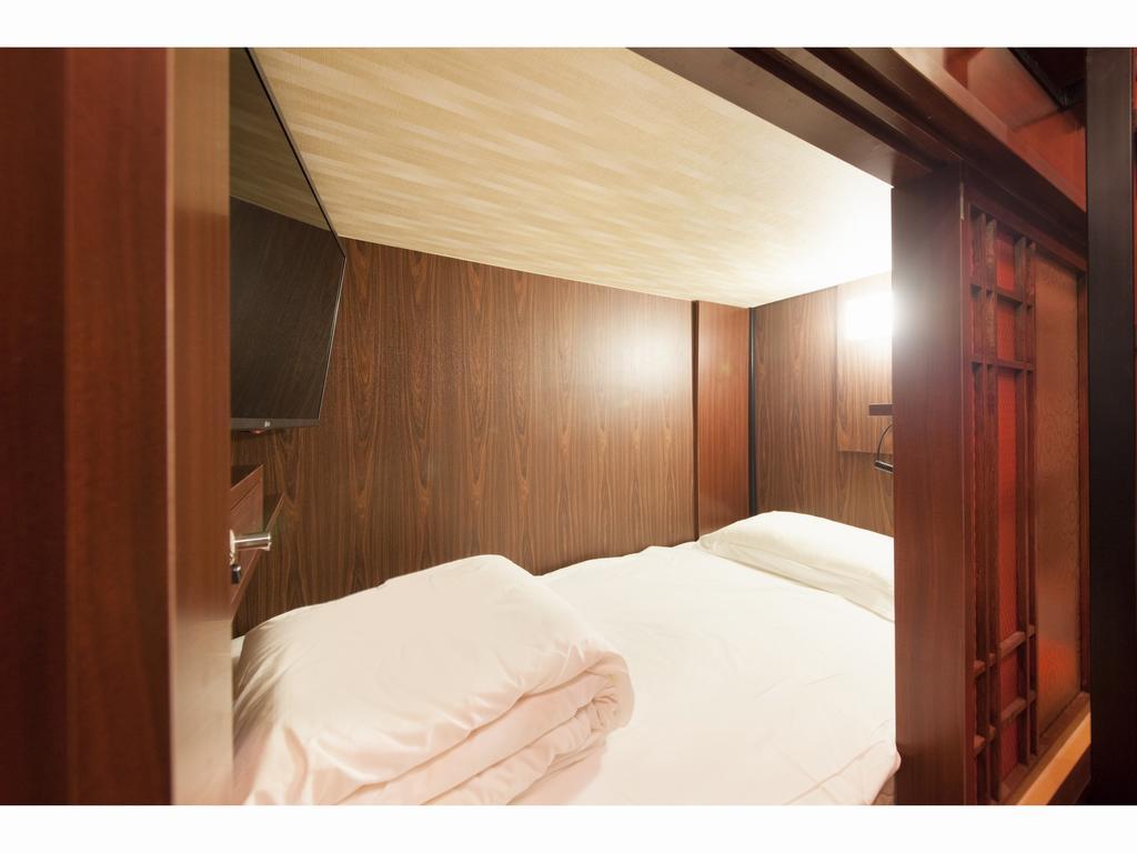Capsulehotel Centurion Residential Tower 2*