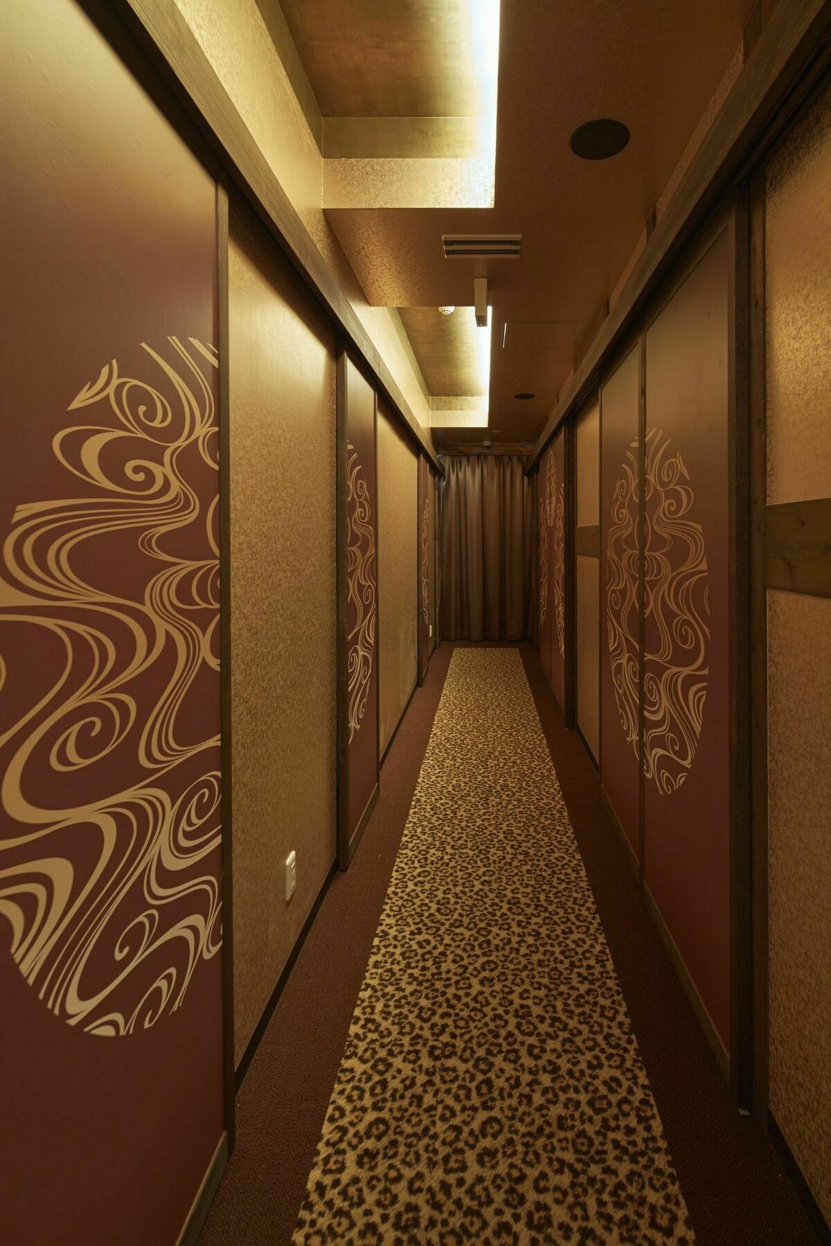 Capsulehotel Centurion Residential Tower