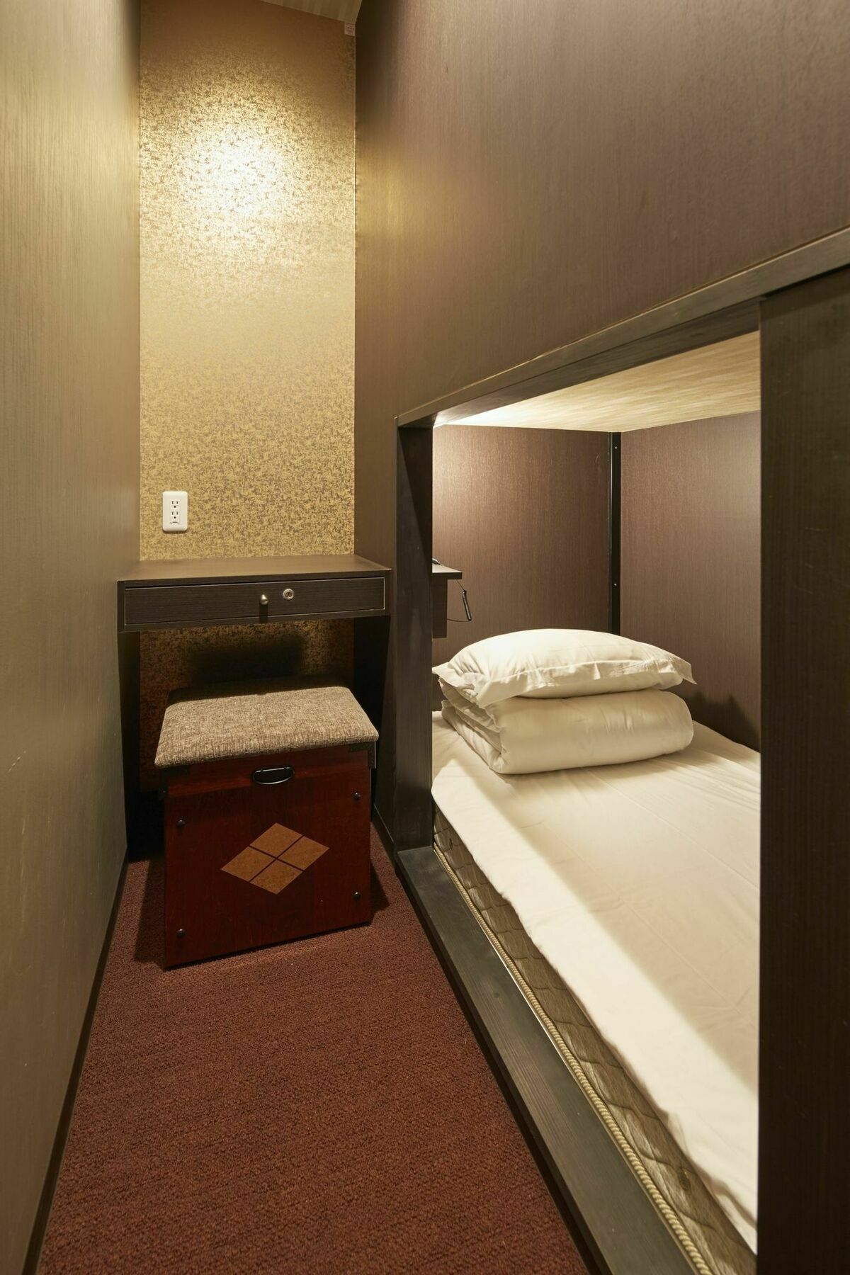 Centurion Residential Tower Hotel Cápsula